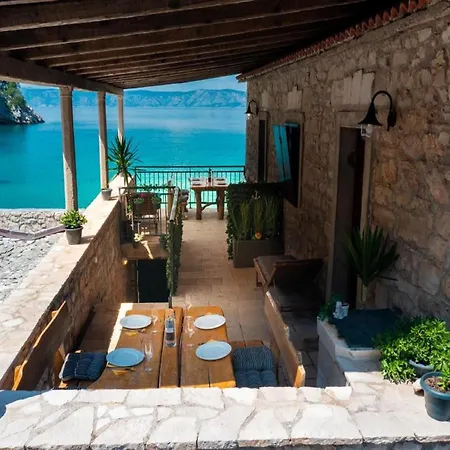 Vela Stiniva With Terrace Apartment *