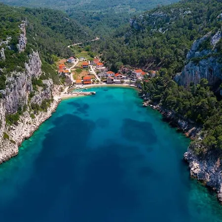 Apartment Vela Stiniva With Terrace *